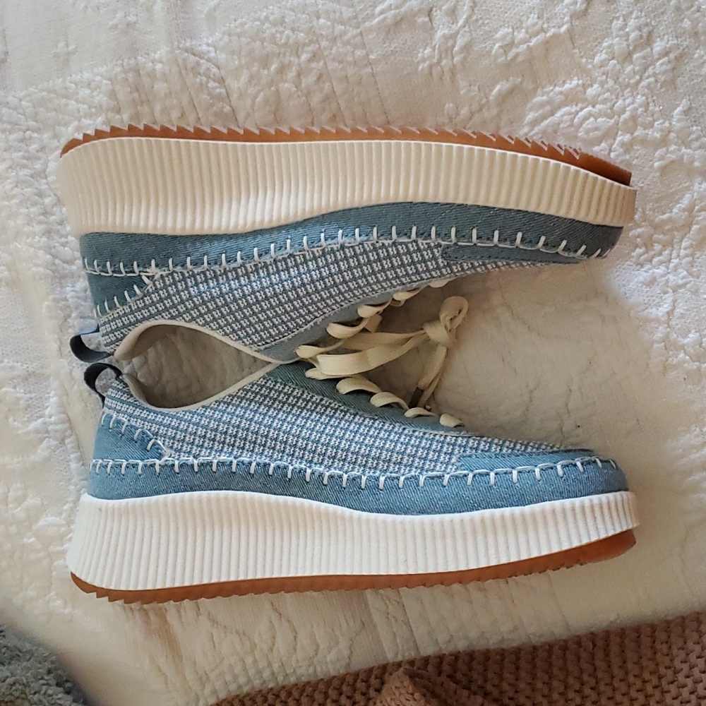 Nicole Miller Denim Sneakers NWOB - Picture 4 of 8